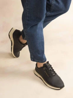 Baskets Femme Confort Cuir Embossé Noir JAZZRUN