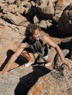 Chaussure homme avec évacuation de l'eau angora et topaze SAWALI