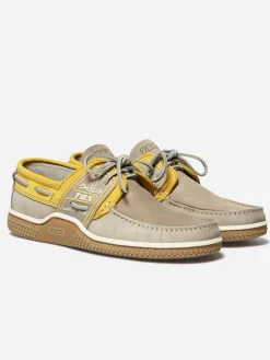 Chaussures bateau homme beige et mimosa GLOBEK